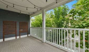 176 Medford St 176, Arlington, MA 02474