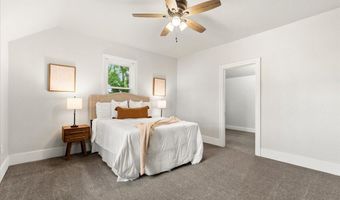 5306 Hillcrest Dr, Allenton, WI 53002