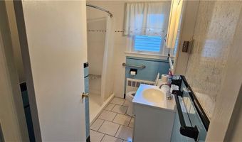 5 Booth Ave, East Providence, RI 02915