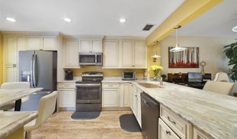 1074 KENSINGTON PARK Ct 101, Altamonte Springs, FL 32714