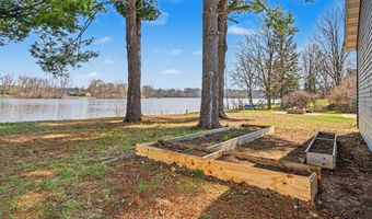 3517 Lake Allegan Dr, Allegan, MI 49010