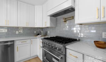 215 Wyanoke Ave, Charlotte, NC 28205