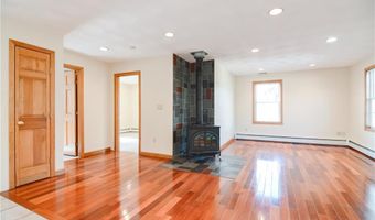 206 Shun Pike, Johnston, RI 02919