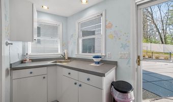 22 Mcrayne Hill Rd, Billerica, MA 01821