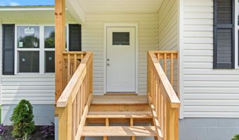 53 Sand Rock Ln, Albertville, AL 35950