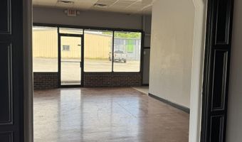 2827 Military Rd, Benton, AR 72015