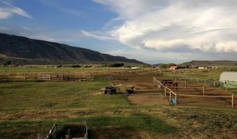 15 Arrowhead Dr, Cody, WY 82414