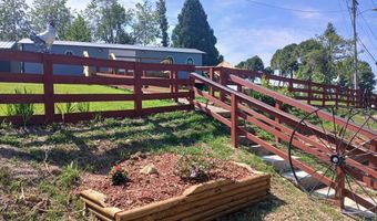 14 Manor Dr, Beattyville, KY 41311