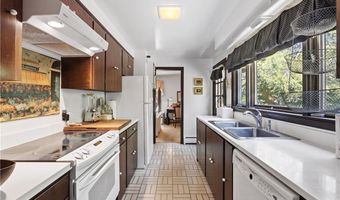 10 What Cheer Rd, Narragansett, RI 02882