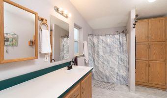 830 SHAMAR Dr, Blanchard, ID 83804