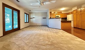 411 SE Delaware Ave 304, Ankeny, IA 50021