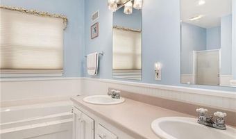 200 Wickford Point Rd, North Kingstown, RI 02852