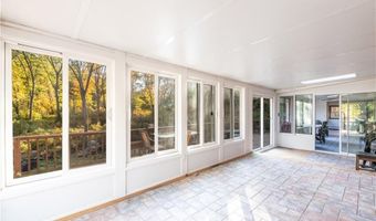 584 Division Rd, East Greenwich, RI 02818