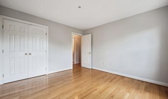21 STERLING Ct, Rockville, MD 20850