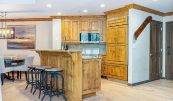 32 Highlands Ln 203, Beaver Creek, CO 81620