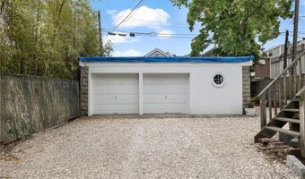 28 Young St 3, Newport, RI 02840