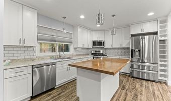 10018 Manor Ave, Allen Park, MI 48101