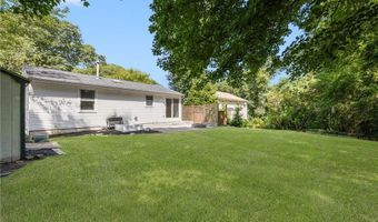 29 Pepper Bush Trl, Narragansett, RI 02874