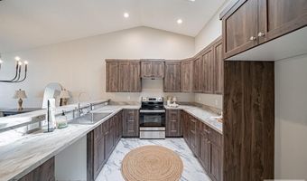 3290 Carolyn Ln, Ammon, ID 83406