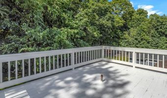 100 Loftus Cir, Bridgeport, CT 06606