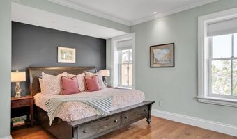 284 Bunker Hill St 4, Boston, MA 02129