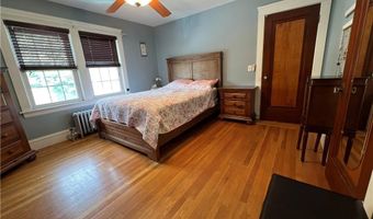 55 Greylock Ave, Cranston, RI 02910