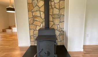 1136 Granny Squirrel Dr, Andrews, NC 28901