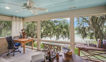 5 Petigru Dr, Beaufort, SC 29902