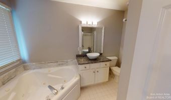 2970 Barclay Way, Ann Arbor, MI 48105
