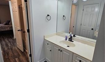 121 Roxbury Ct, Advance, NC 27006