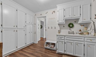 4259 Pinewood Dr, Ayden, NC 28513