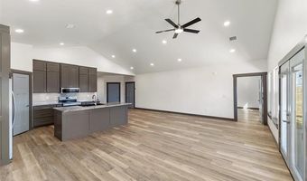 205 Lindsey Ave, Adair, OK 74330