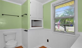 219 E Clinton St, Autryville, NC 28318