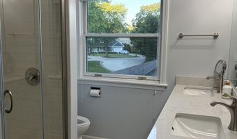 627 S Patton Ave, Arlington Heights, IL 60005