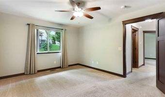 2811 Swallowtail Ct, Altoona, WI 54720