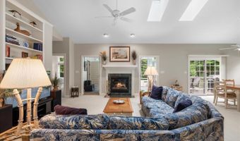 11 BURR HILL Dr, Berlin, MD 21811