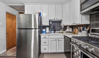 9541 Dulles Ct, Affton, MO 63123