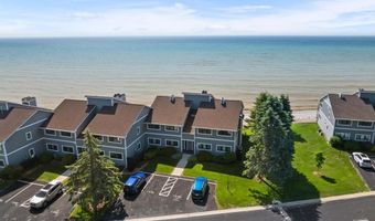 120 Summit Beach Dr, Algoma, WI 54201