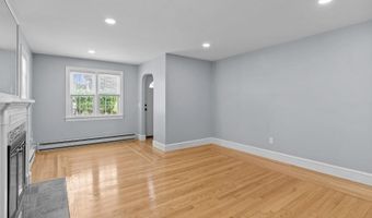 74 Leslie St, Cranston, RI 02910