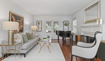 4725 ROCK SPRING Rd, Arlington, VA 22207