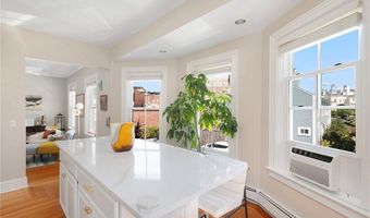 109 Church St 3, Newport, RI 02840
