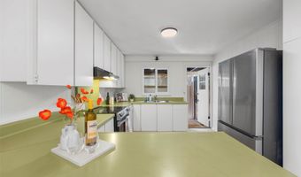 4819 Likini St, Honolulu, HI 96818