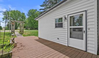 6544 Mohawk Rd, Allenton, WI 53002