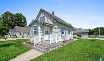 412 S 1st Ave, Brandon, SD 57005