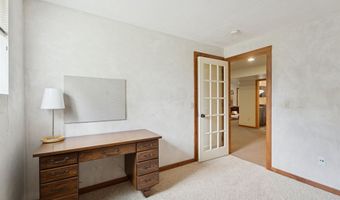 4920 N MEADE St, Appleton, WI 54913
