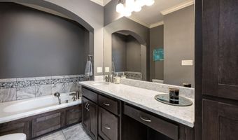 7325 Palm Beach Ave, Benton, AR 72019