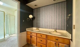 2010 Patricia Dr, Carlsbad, NM 88220