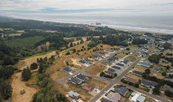 636 SEACREST Dr, Bandon, OR 97411