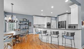 585 Burgess Cir, Aurora, OH 44202