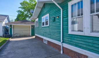 805 W 4th St, Bicknell, IN 47512